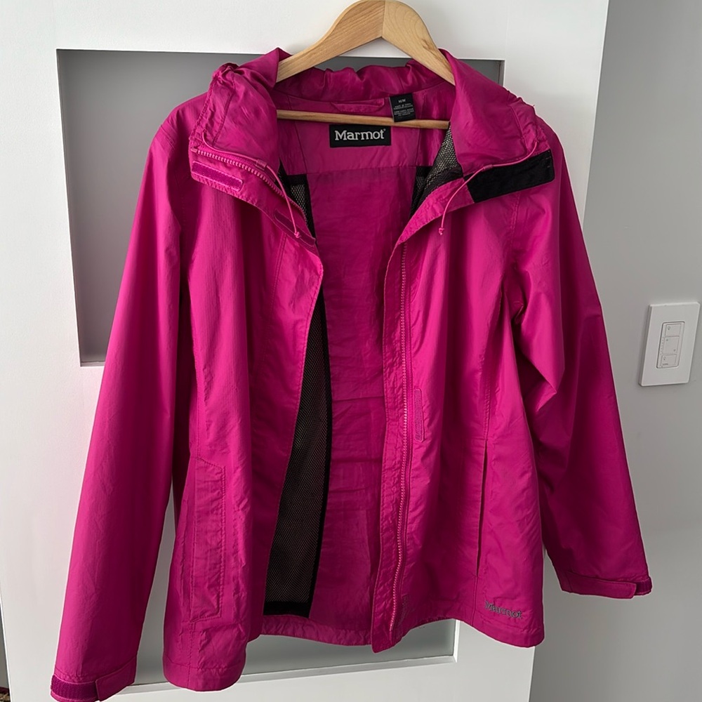Marmot windbreaker size M